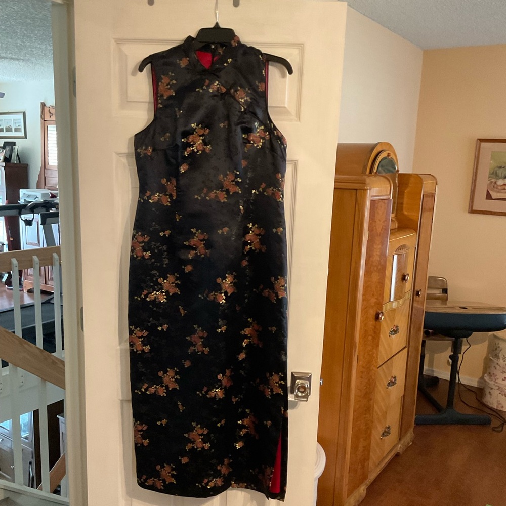 Gorgeous vintage formal maxi dress, size 14-16. Perfect for holiday party!